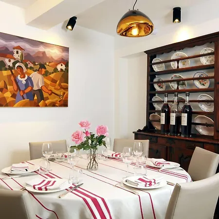 De La Nivelle Hotel 3*