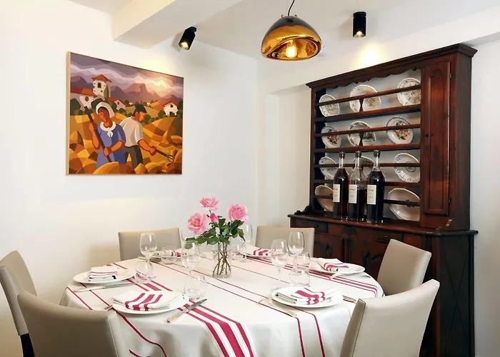 De La Nivelle Hotel 3*