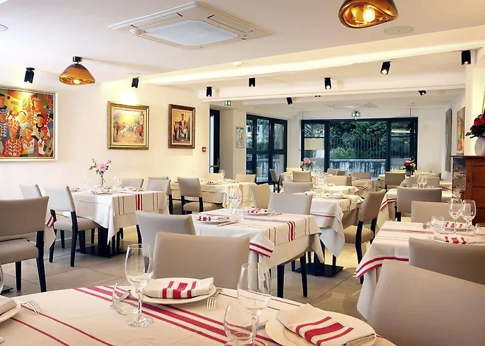 De La Nivelle Hotel Saint-Pée-sur-Nivelle