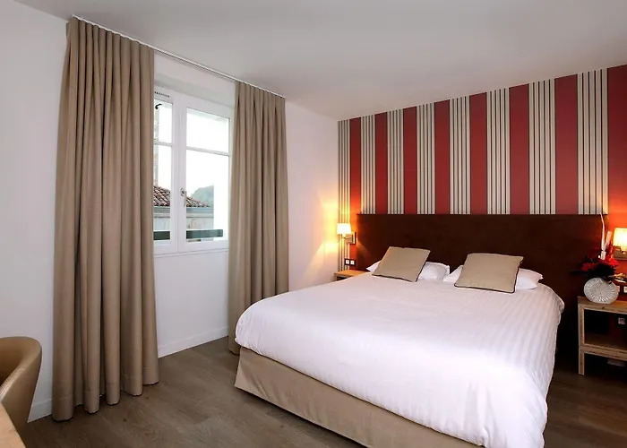 Hotel De La Nivelle 3*